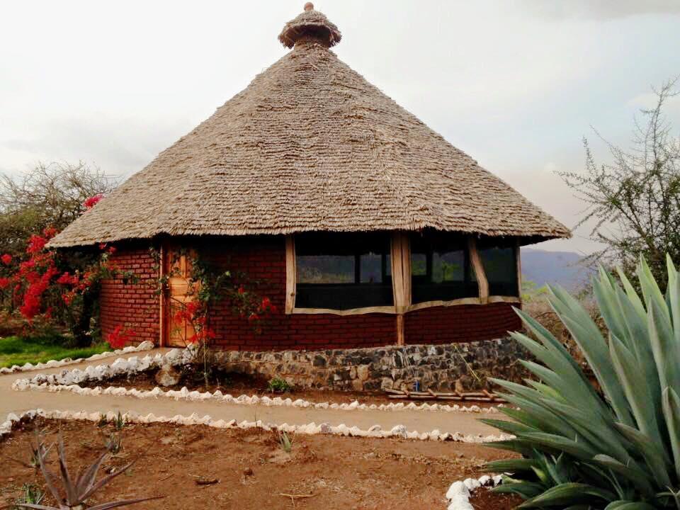 African Sunrise Lodge And Campsite Mto wa Mbu Exterior photo